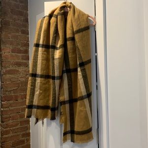 H&M Tan and Black Plaid Scarf